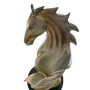 Yingaversai Silver Horse Luxury Wine Rack